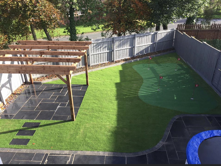 Artificial Grass/Putting Green/Patio Paving