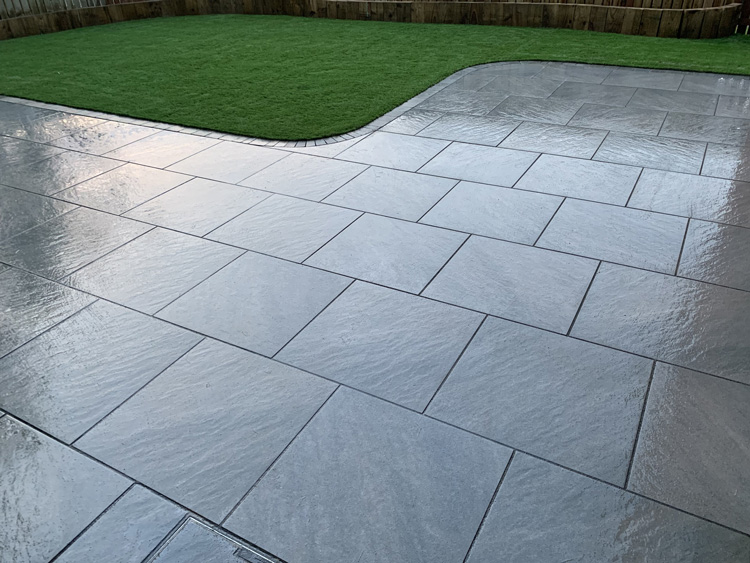 Artificial Grass/Patio Paving