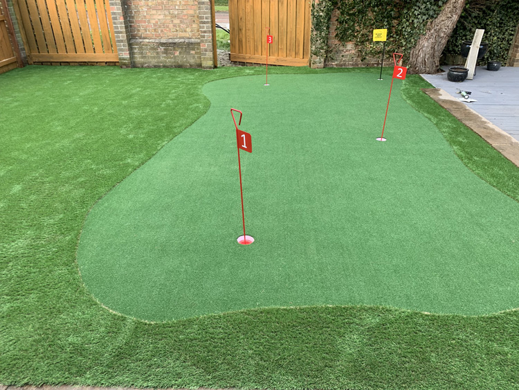 Artificial Grass/Putting Green
