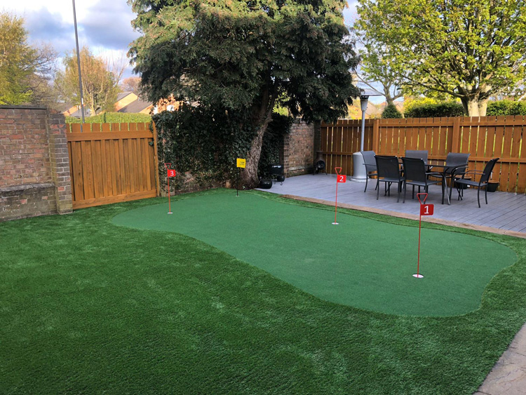Artificial Grass/Putting Green